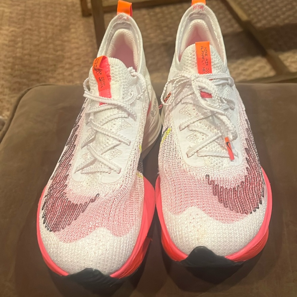 Women’s Nike Alphafly Zoom X US Size 9 Atomknit